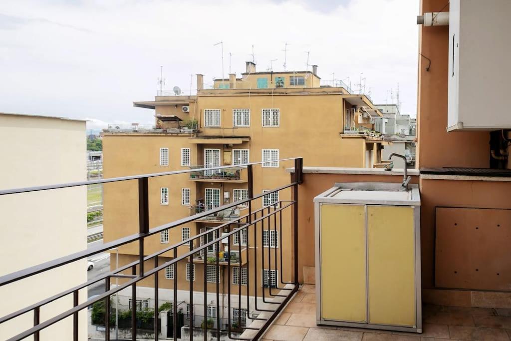רומא Casa Angelina Con 3 Camere Da Letto מראה חיצוני תמונה