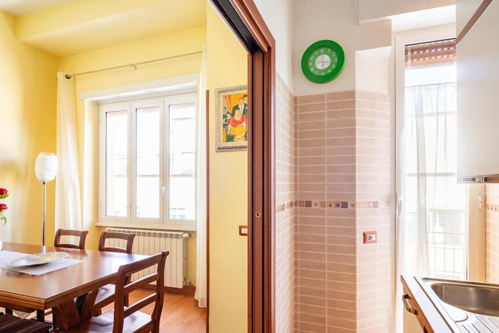 רומא Casa Angelina Con 3 Camere Da Letto מראה חיצוני תמונה