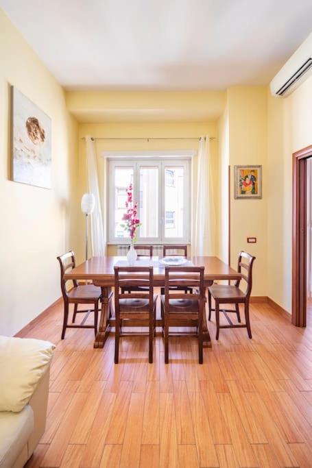 רומא Casa Angelina Con 3 Camere Da Letto מראה חיצוני תמונה