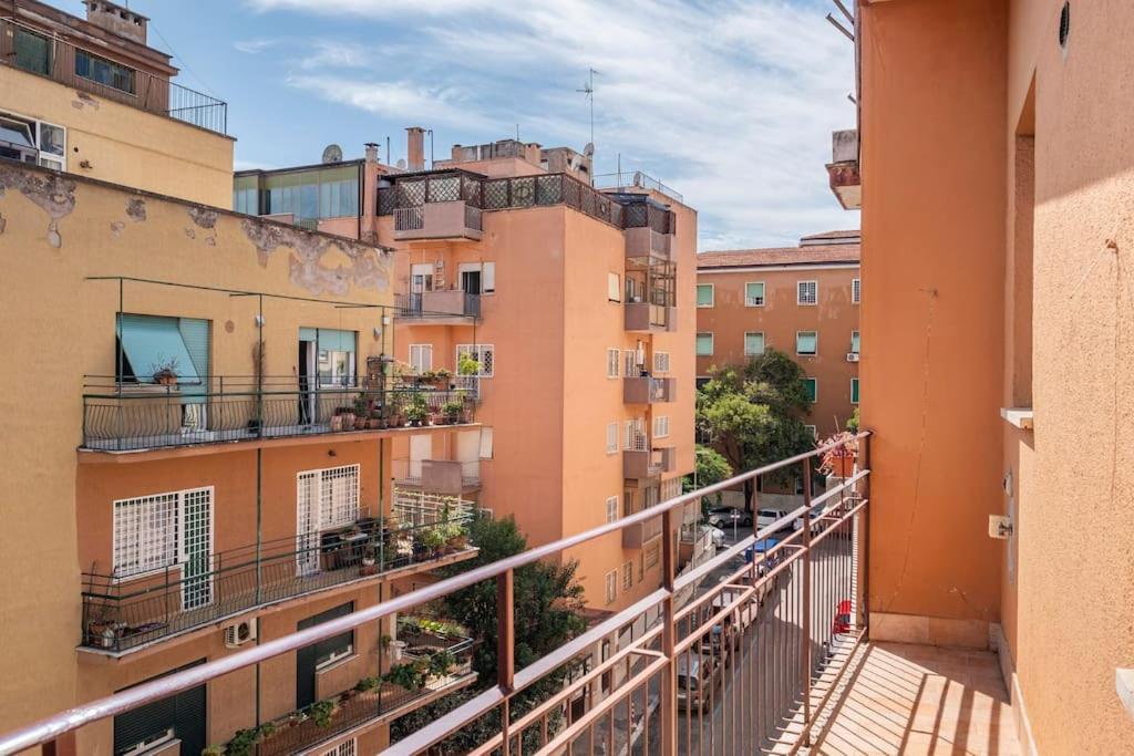 רומא Casa Angelina Con 3 Camere Da Letto מראה חיצוני תמונה
